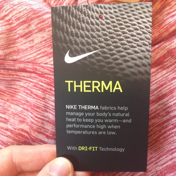 LAST CALL! NWT Boys Nike Training Hoodie - Picture 4 of 6